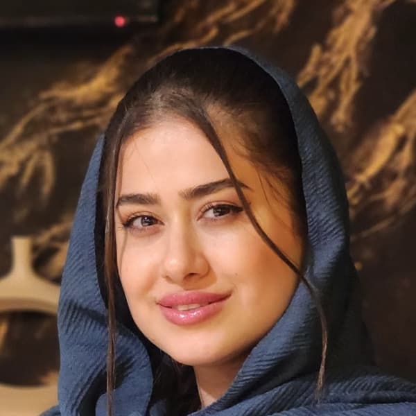 موژان مومنی